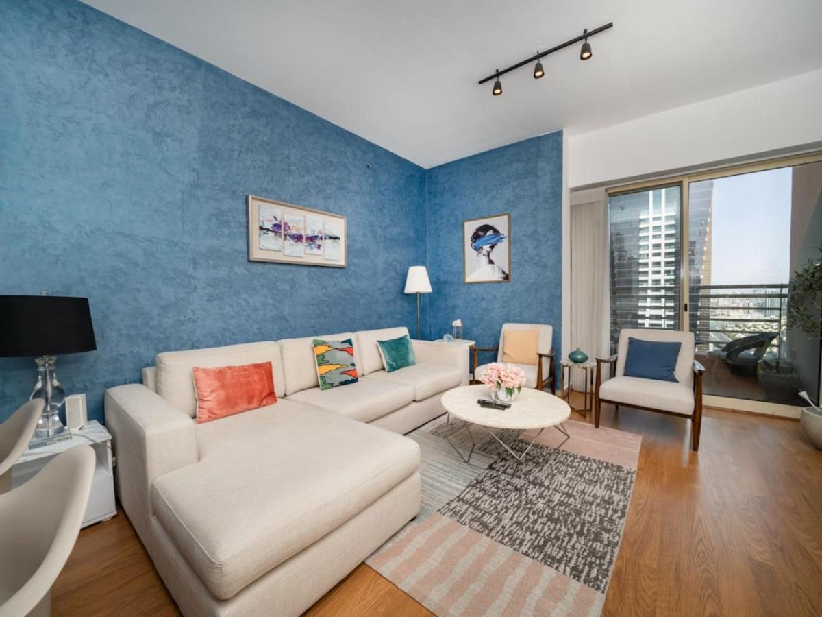 Spacious 2 Bed With Iconic Jlt Views Apartment *
