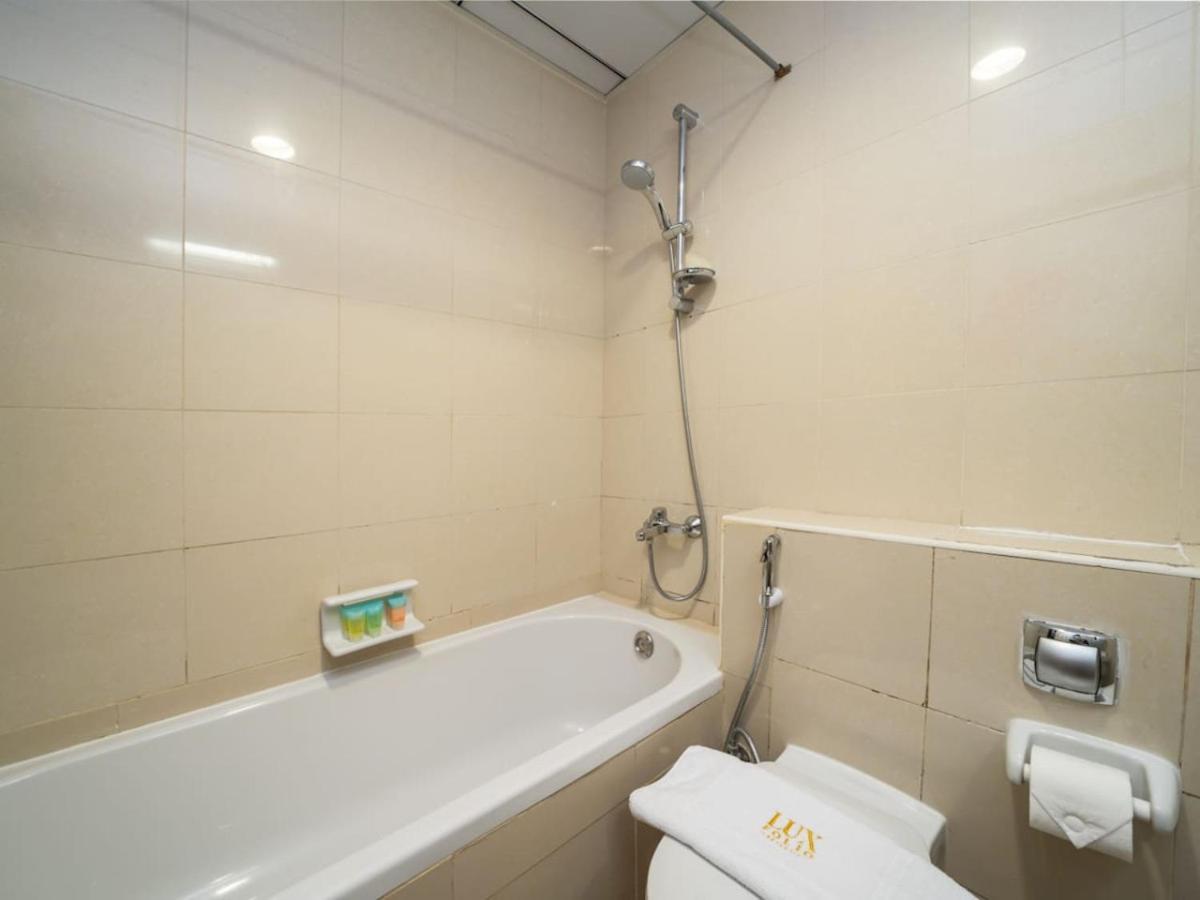 Spacious 2 Bed With Iconic Jlt Views Apartment *